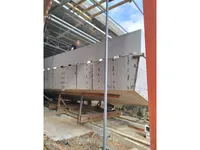Tàu làm việc để bán