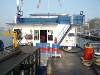 Sà lan để bán