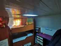 Tàu cung cấp để bán