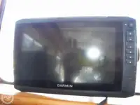 Tàu kéo lưới để bán