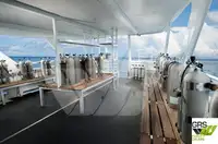 Tàu chở khách để bán