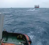 Tàu kéo để bán