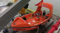 Tàu kéo để bán
