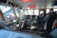 Tàu đổ bộ, chở hàng để bán