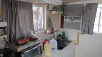 Tàu kéo lưới để bán
