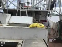 Tàu kéo lưới để bán