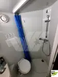 Tàu du lịch để bán