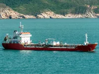 Tàu chở nhiên liệu để bán