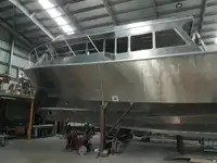 Tàu làm việc để bán