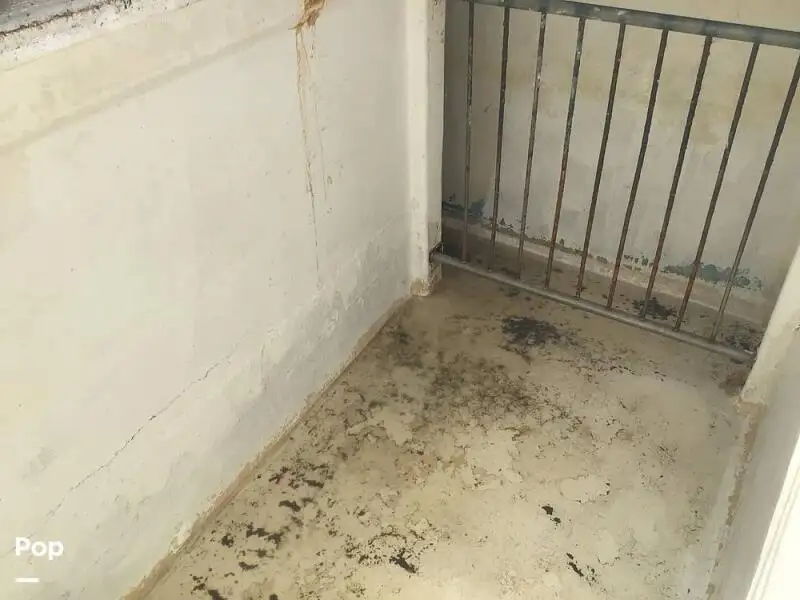 Tàu kéo lưới để bán