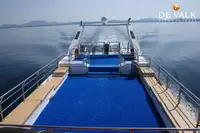 Tàu phà để bán