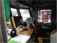 Tàu kéo lưới để bán