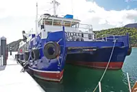 Tàu du lịch để bán