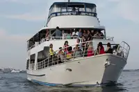 Tàu chở khách để bán