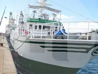 Tàu đánh cá để bán