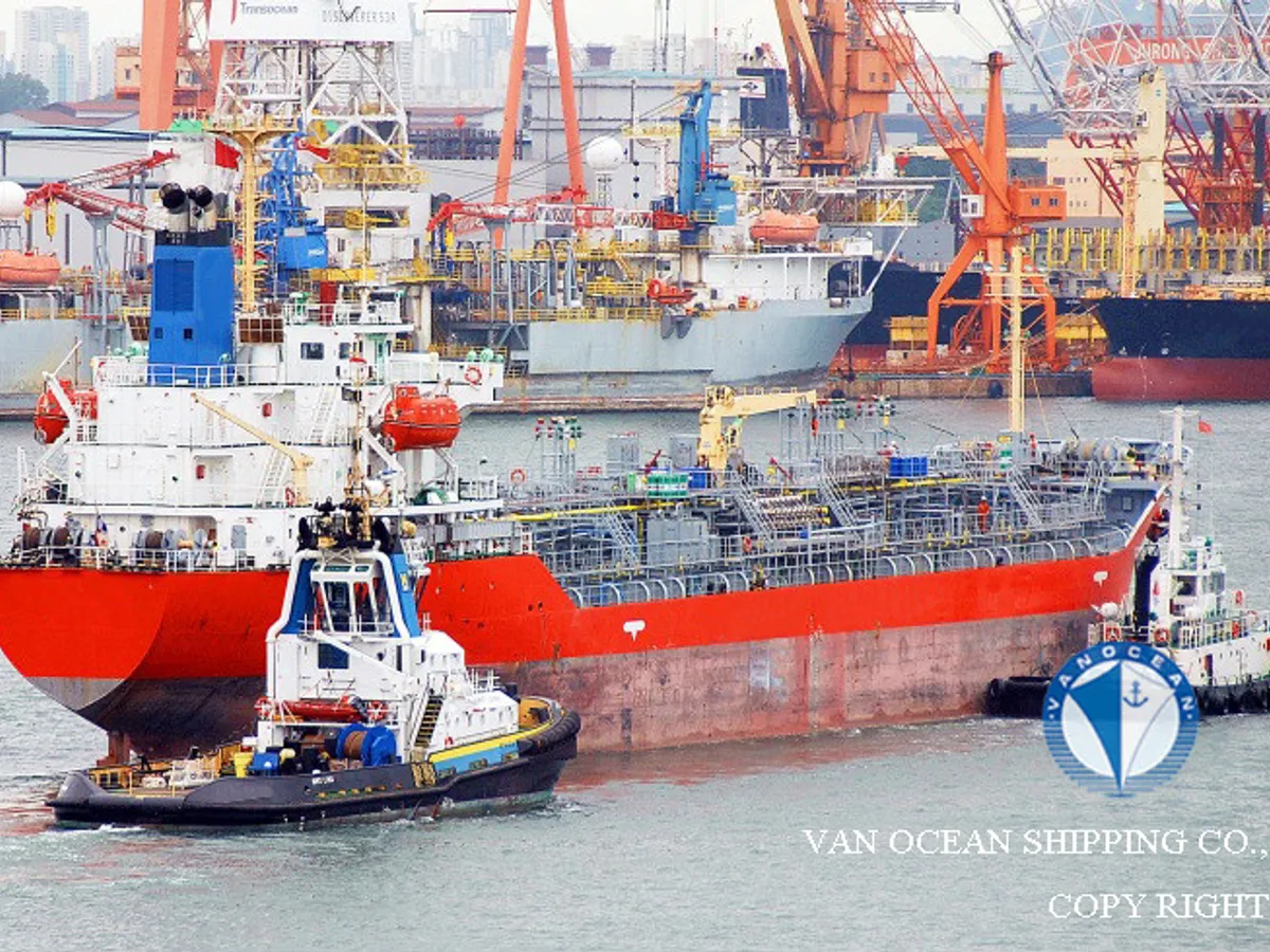 Tàu chở dầu/hóa chất để bán