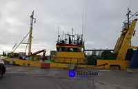 Tàu kéo lưới để bán