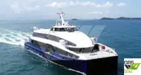 Tàu chở khách rao bán