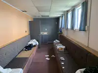 Sà lan để bán