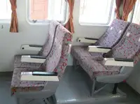 Tàu dẫn đường để bán