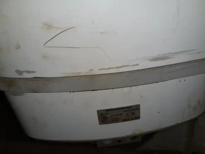 Tàu kéo lưới để bán