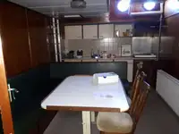 Tàu nạo vét để bán