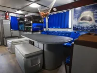 Tàu nghiên cứu để bán