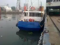 Tàu du lịch để bán
