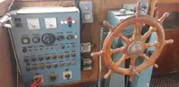 Tàu dẫn đường để bán