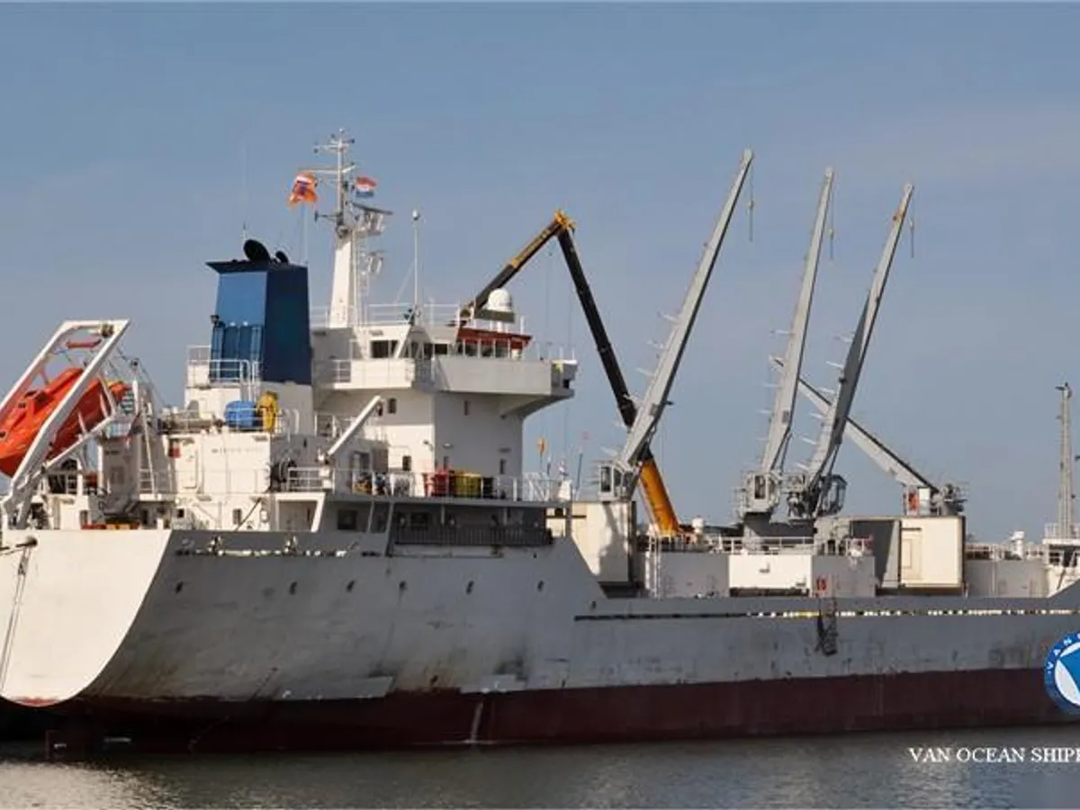 Tàu lạnh để bán