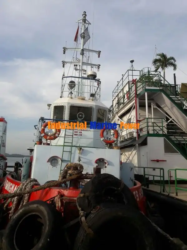 Tàu kéo để bán
