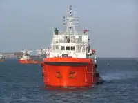 Tàu kéo để bán