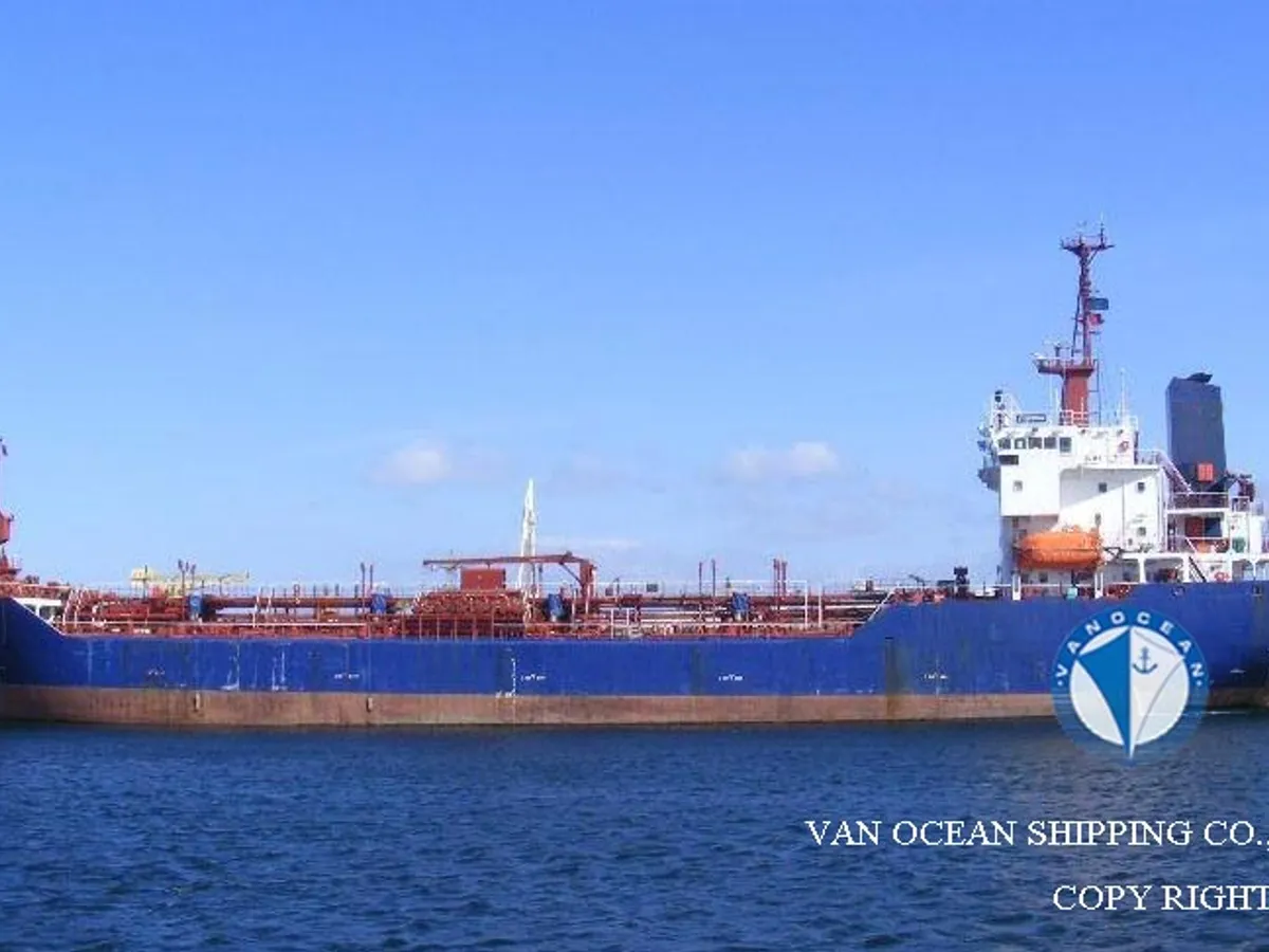 Tàu chở dầu/hóa chất để bán