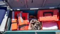 Tàu container để bán