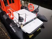 Tàu container để bán
