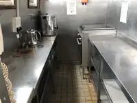Tàu chở khách để bán