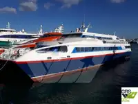 Tàu du lịch để bán