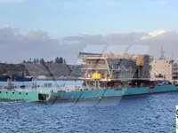 Tàu chở hàng khô để bán