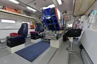 Tàu cứu hộ để bán