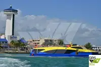 Tàu du lịch để bán