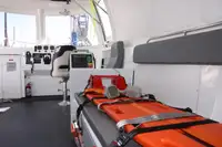 Tàu cứu hộ để bán