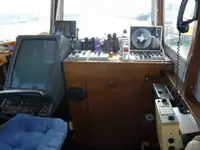 Tàu kéo để bán