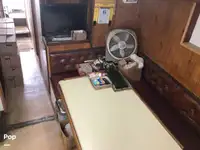 Tàu kéo lưới để bán