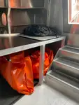 Tàu cứu hộ để bán