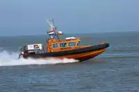 Tàu container rao bán