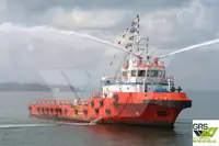 Thuyền kéo rao bán