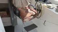 Tàu kéo lưới để bán
