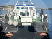 Tàu làm việc để bán