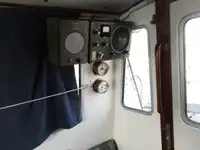 Tàu dẫn đường để bán