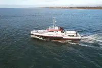 Tàu chở thủy thủ đoàn để bán